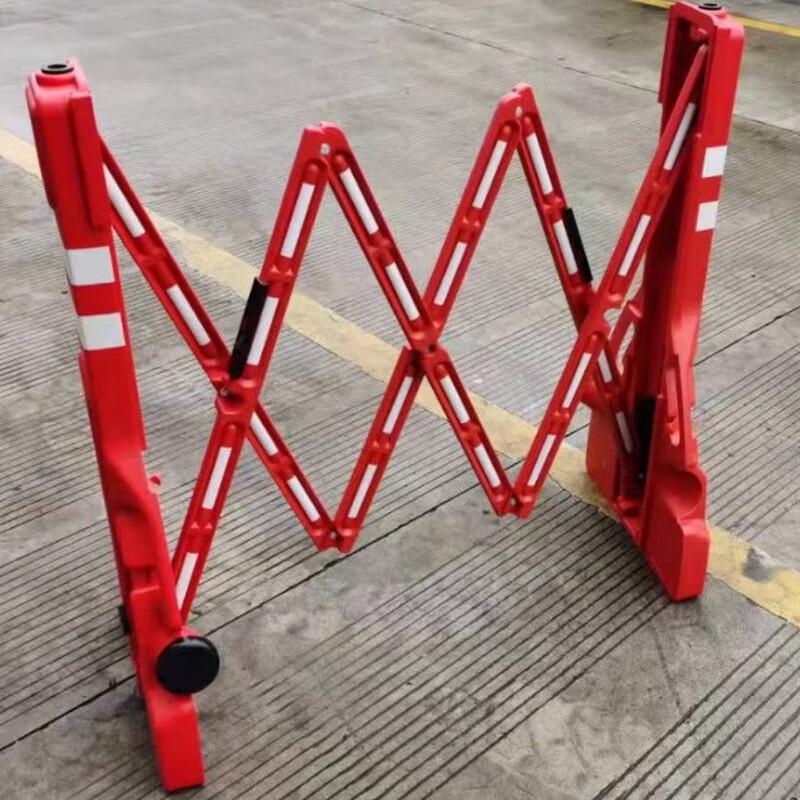 

Water-filled Movable Traffic Barrier