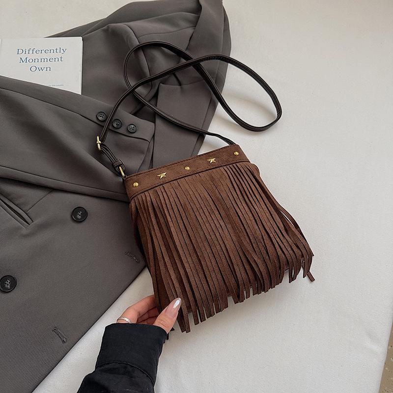 

Осенне-зимняя ретро замшевая этническая сумка кроссбоди с кисточками