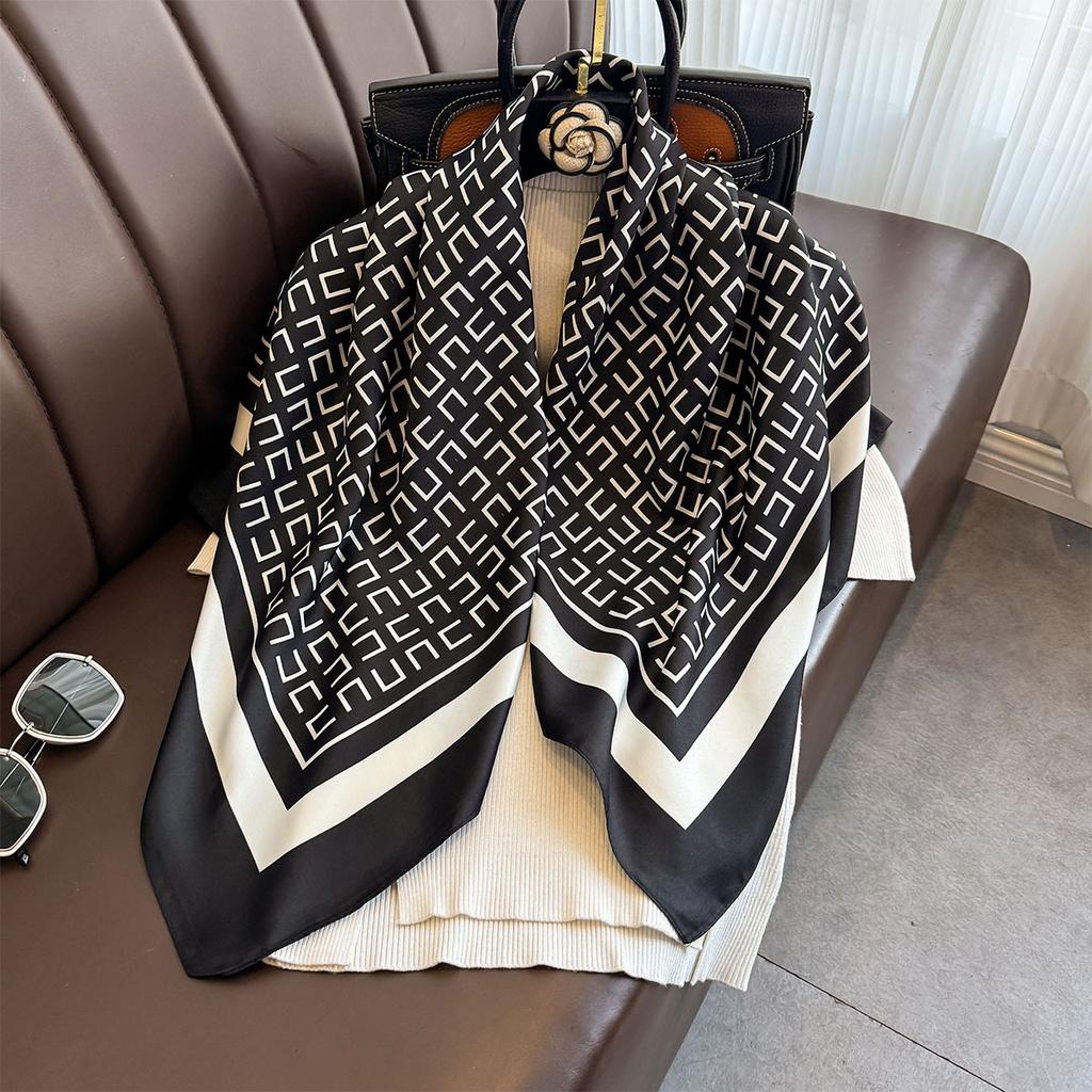 Spring and summer simple twill square scarf temperament commuter scarf decoration fashion shawl neck protection scarf sunshade headscarf women