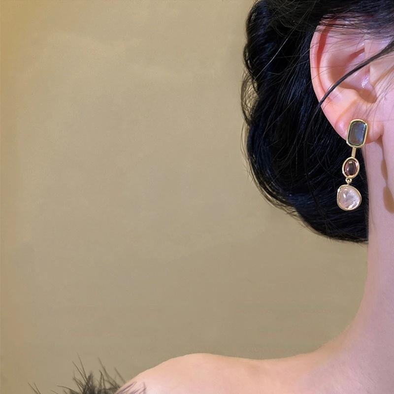 Asymmetric Contrasting Colored Earrings, High-End Earrings With Niche Design, Autumn And Winter Fashionable Temperament Earrings