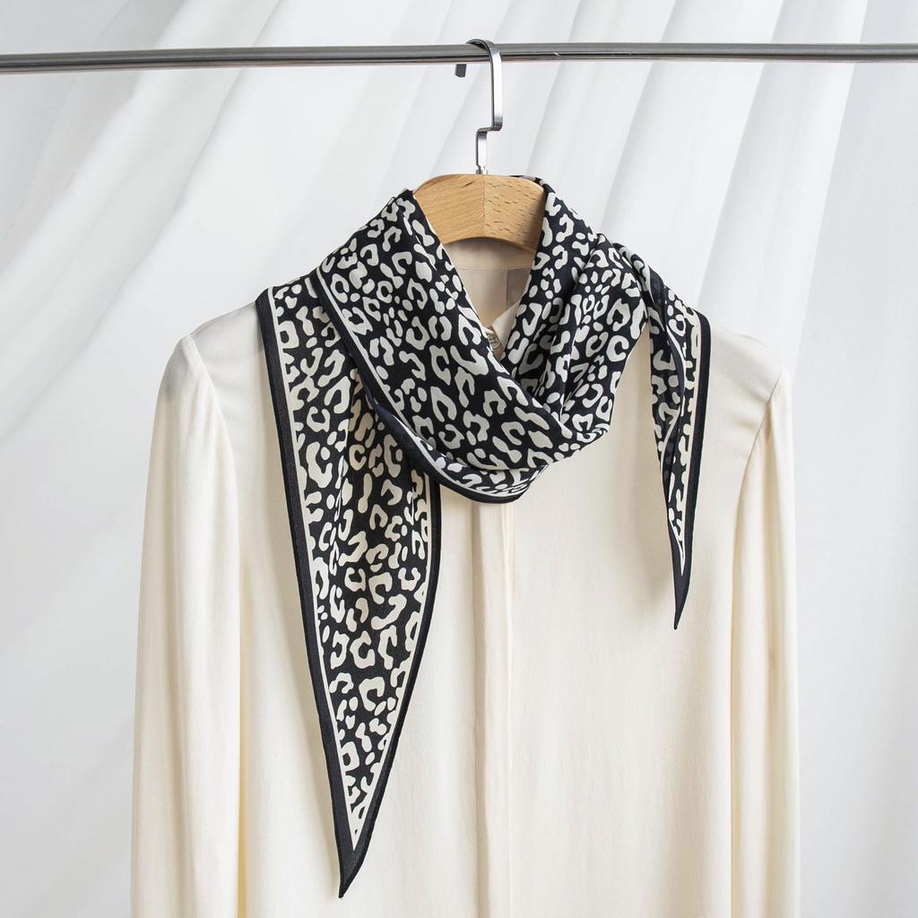 Jesień 2025 Uniwersalny szal i szal dwustronny z podwójnego krepu w panterkę dla kobiet i mężczyzn – Ciepły, chroniący przed słońcem