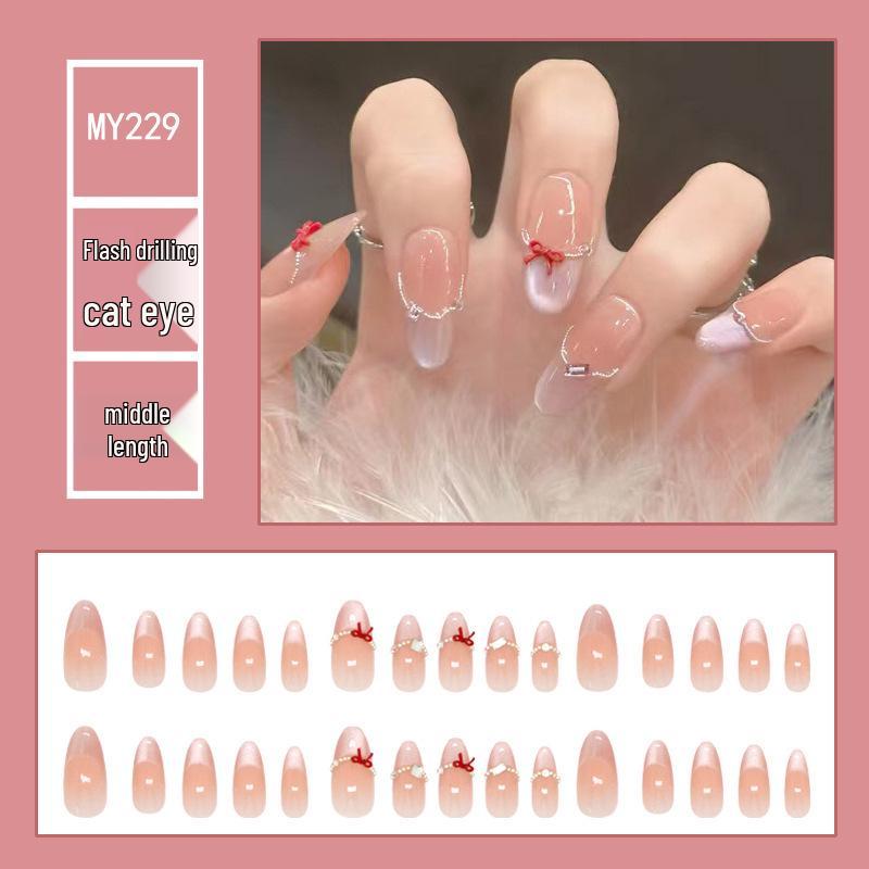 Chasing Light Cat's Eye Crystal Nails: Handmade, Detachable, Flash Diamond Design for Trendy, Stylish Looks.