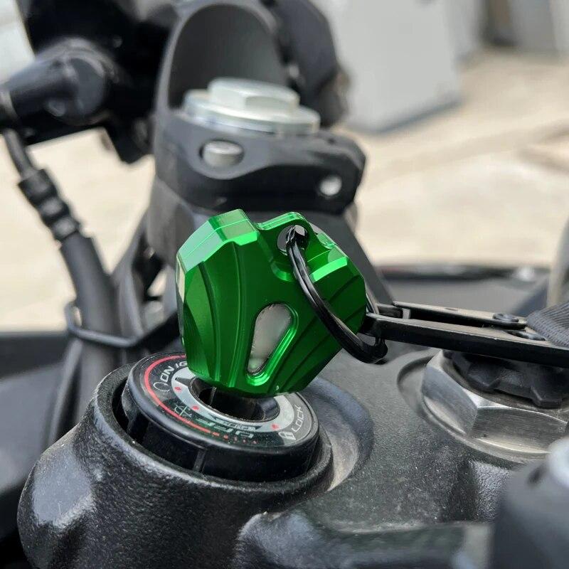For KAWASAKI Z900 Z650 Z900RS Z1000 Z400 Ninja 650 400 ZX6R 1000SX ZX10R Key protection cover decorative key chain accessories