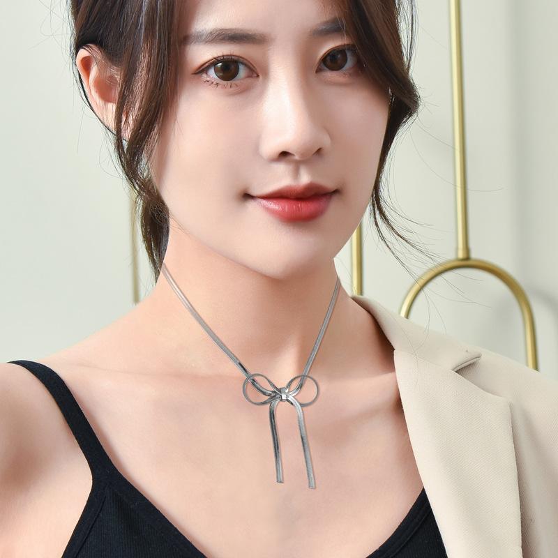 Bow Metal Set Necklace Ins Minimalist Design Commuter Snake Bone Chain Cold Wind Temperament Necklace Women