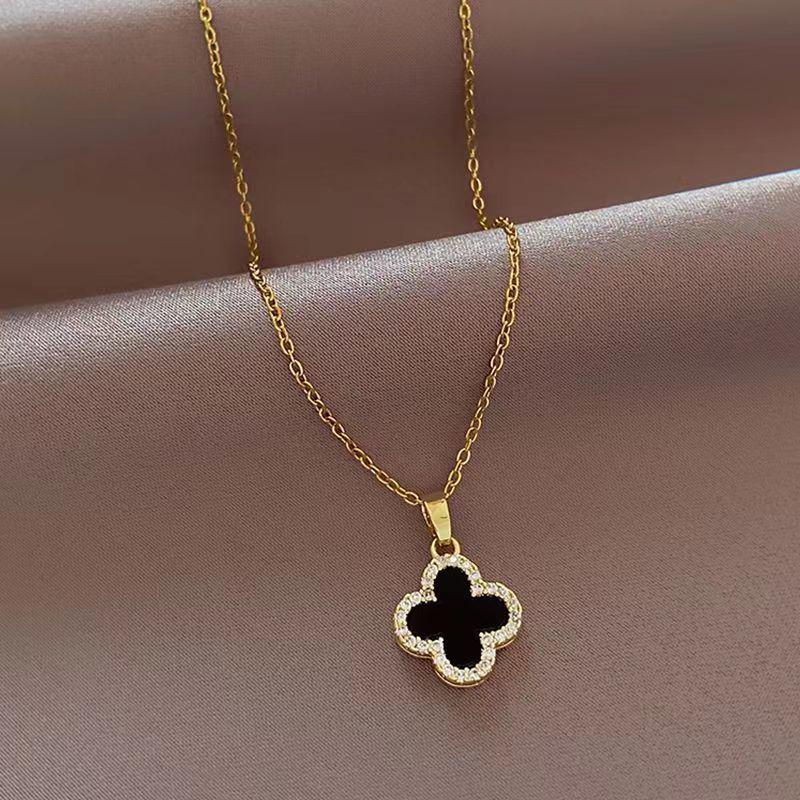 

Authentic Black and White Four-Leaf Clover Clavicle Chain: Chic Women s Temperament Necklace