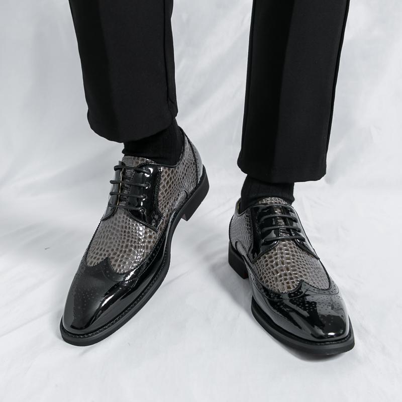 Men Brogues Wedding Dress Dance Shoes Black Brock Carved Leather Shoes Business Formal Shoes Tuxedo Prom Blazers Shoes Large Size