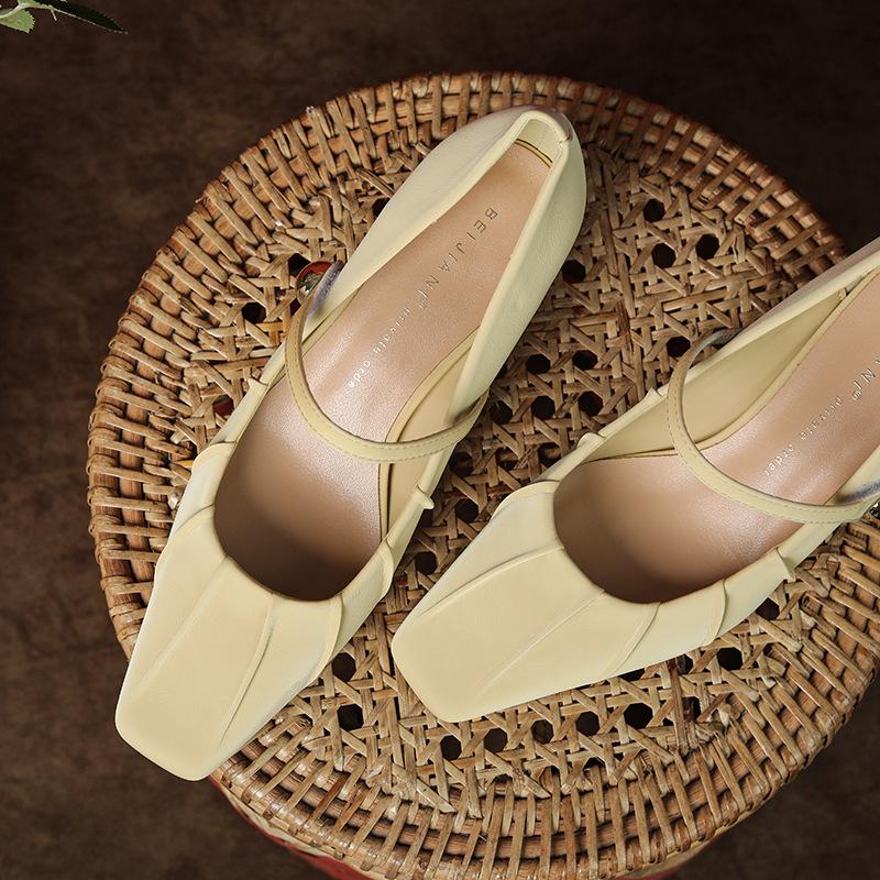 

Folded fairy Mary Jane shoes light mouth thick heel single shoes square head word with high heels spring and autumn 39 светло-желтого