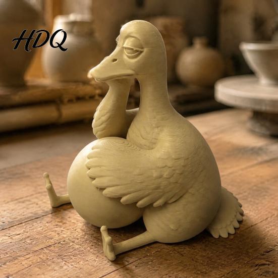 Cozy Cafe Window Displays Daydreaming Duck Figurine Minimalist Holding An Egg Sculpture Resin Matte Statues Animal Statue Creative Desktop