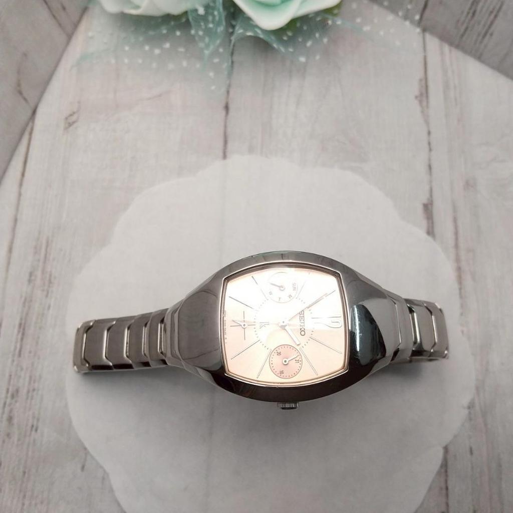 [USED] Working Seiko Lukia women's watch with day-date function