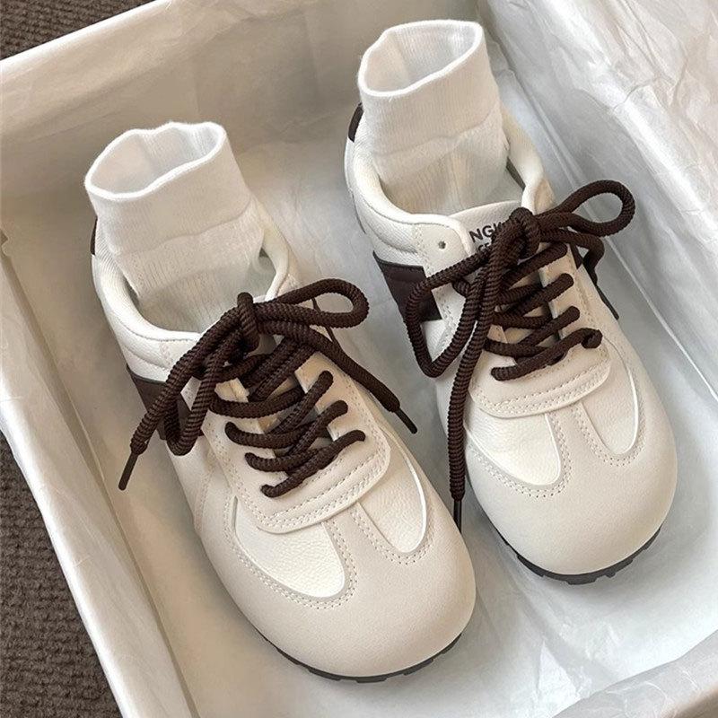 

Lightweight sports board shoes round head flat bottom puff women s German training shoes 2025 new spring and autumn retro commuter casual shoes women 40 темно-коричневого