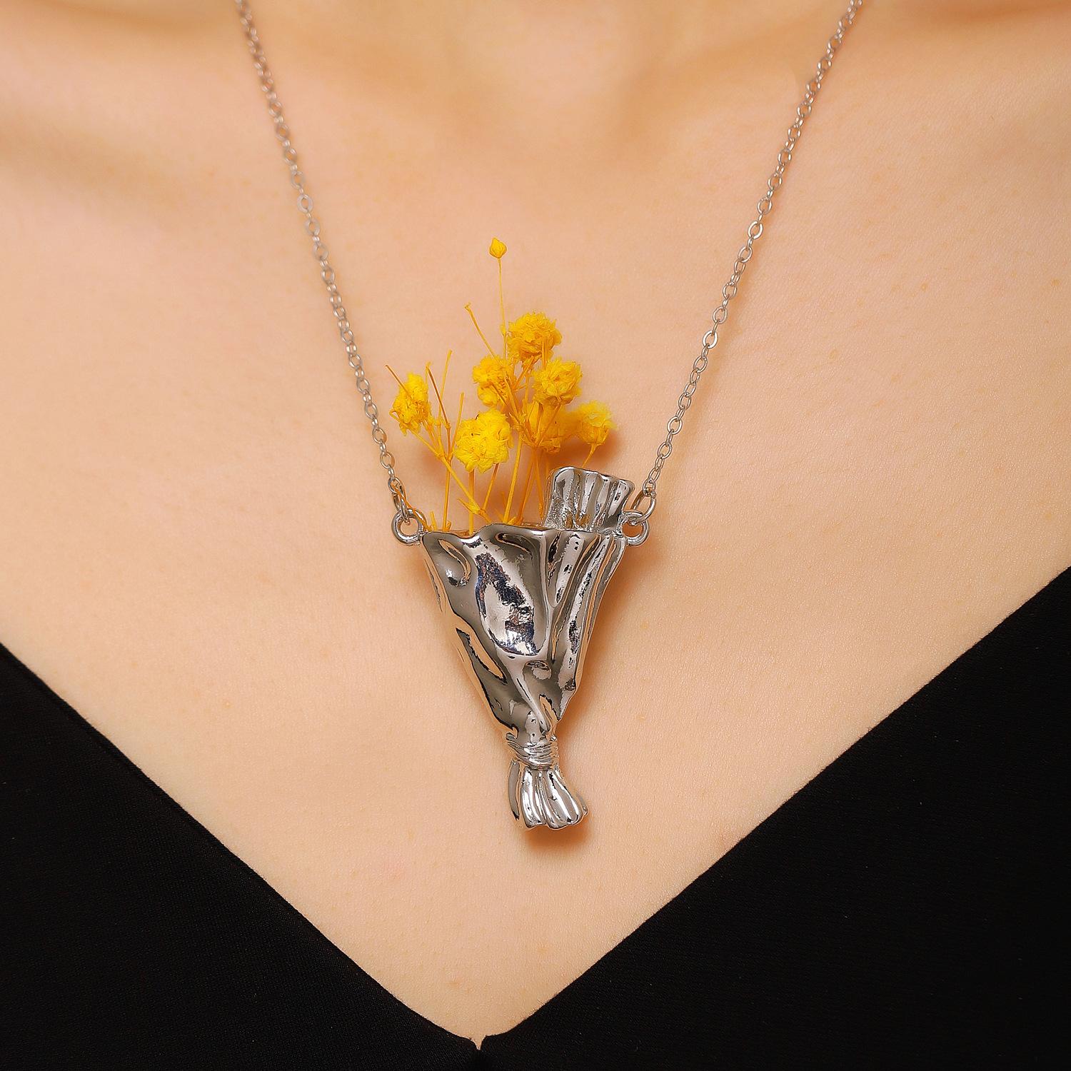 Bouquet Shaped Pendant Necklace Silver Tone 3D Flower Bouquet Charm Necklace for Women
