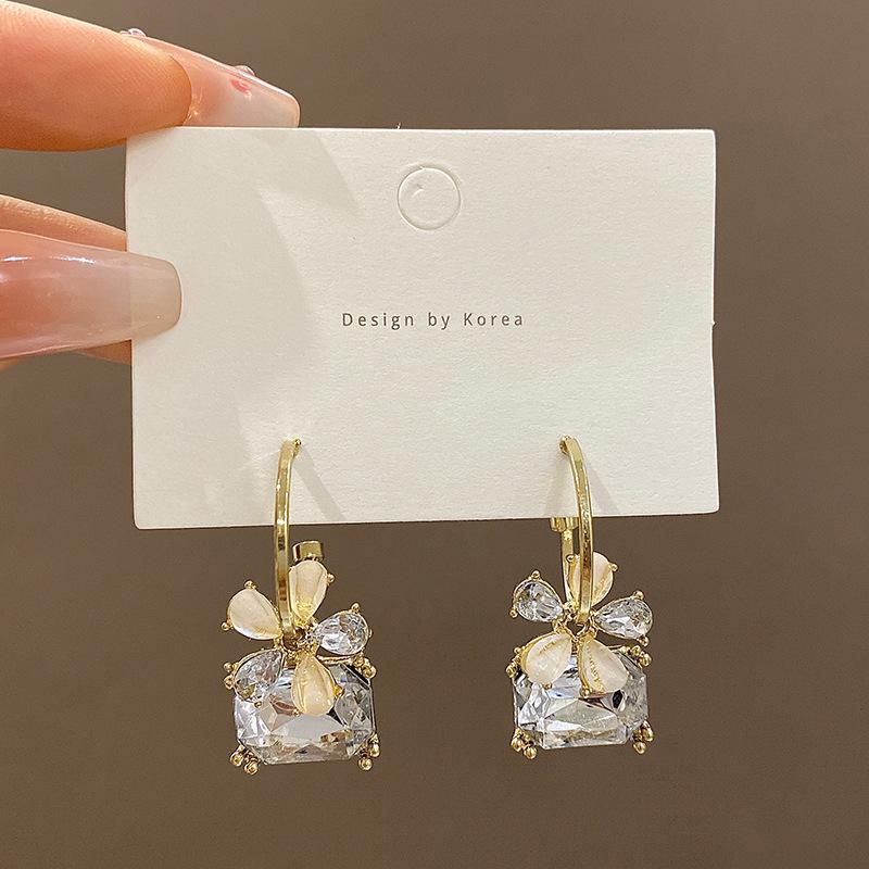 S925 silver needle flash diamond opal flower women s high-end light luxury stud earrings ears