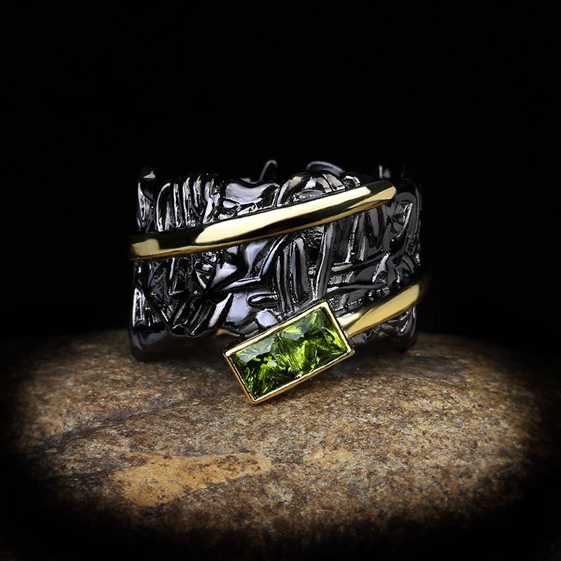 Source of Purple Gems Horse Eye Black Gold Electroplating Womens Ring Hand Dress