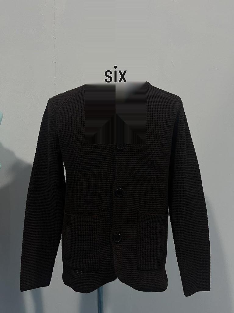Men's Slim Fit Knitted Sweater - Solid Color, Turn-Down Collar, Long Sleeve, Trendy Brand for Fall/Winter