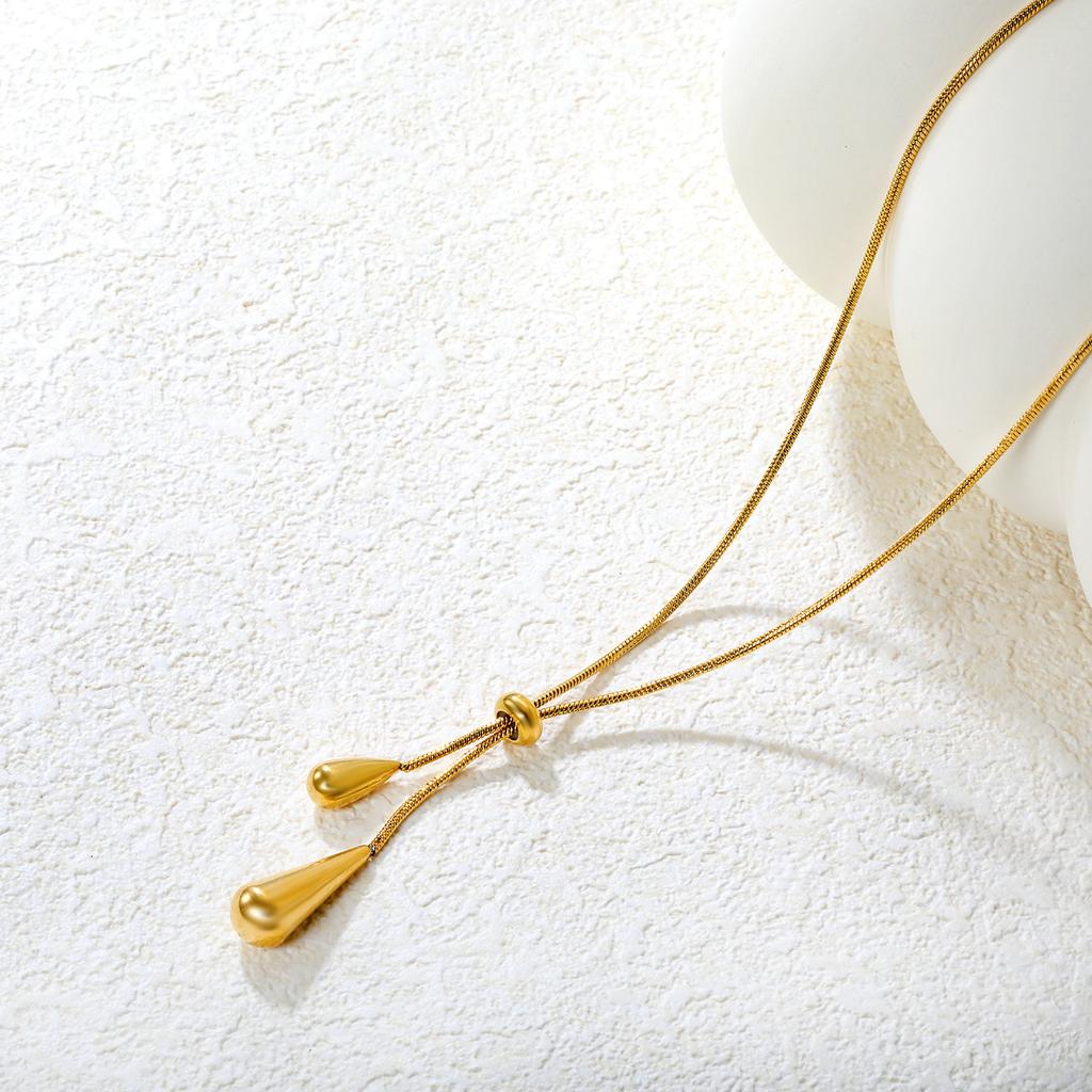 Gold Water Drop Pendant Necklace Women's Cold Wind Light Luxury Versatile Sweater Chain Stainless Steel Necklace