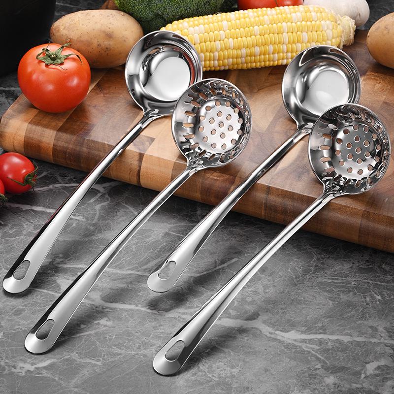 304 Stainless Steel Flat-Bottom Hot Pot Ladle with Extended Handle and Deep-Bottom Strainer Spoon