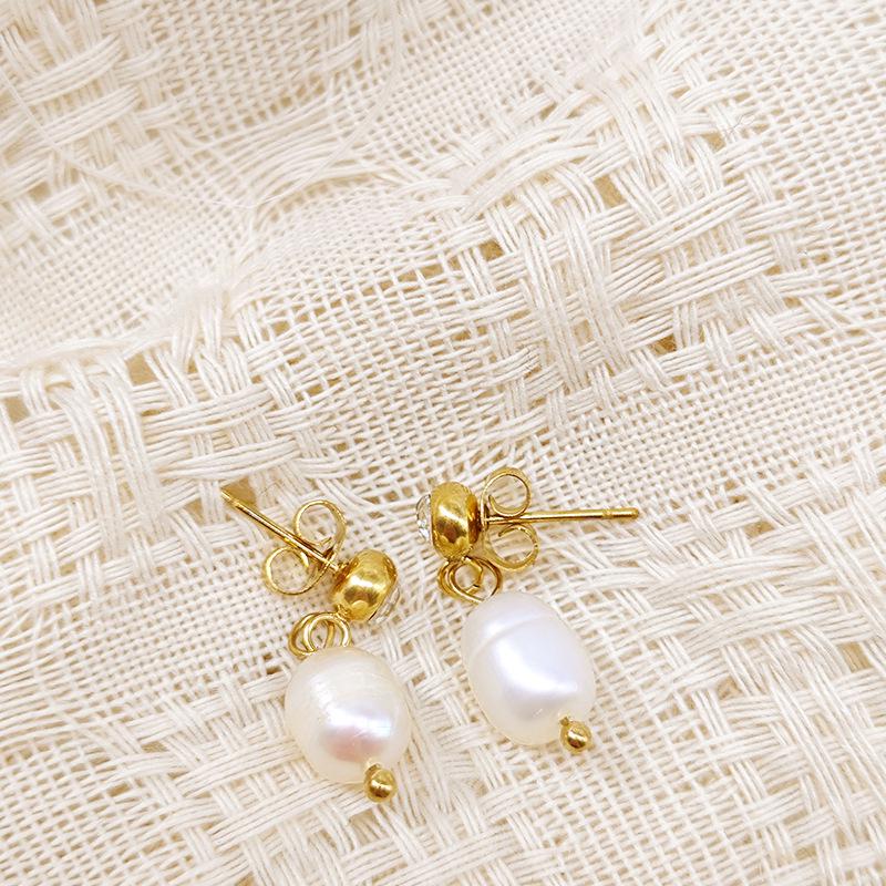 French Romantic 18k Gold-Plated Pearl Earrings - Elegant and Versatile Stainless Steel Design for Women