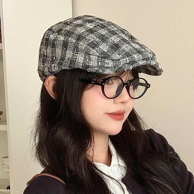 Japanese Retro Plaid Front Hat Autumn and Winter Versatile Windproof Hat Women's Outdoor Casual Beret Newspaper Baby Hat