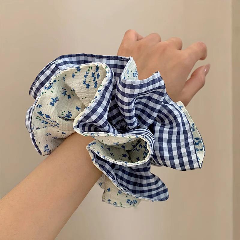 1/3Pcs Double Sided Scrunchies Floral Gingham Patterns Fashionable Hair Ties For Women'S Charming Looks