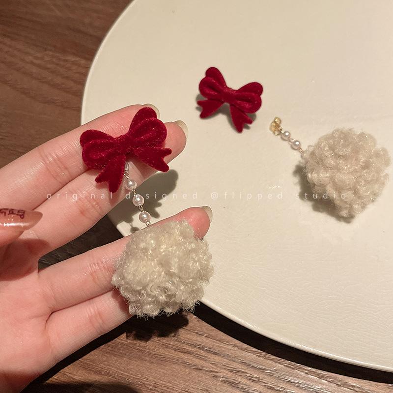 New Fashionable Flocked Earrings, Silver Needle Bow Earrings, High-end Feeling, Niche Red Earrings