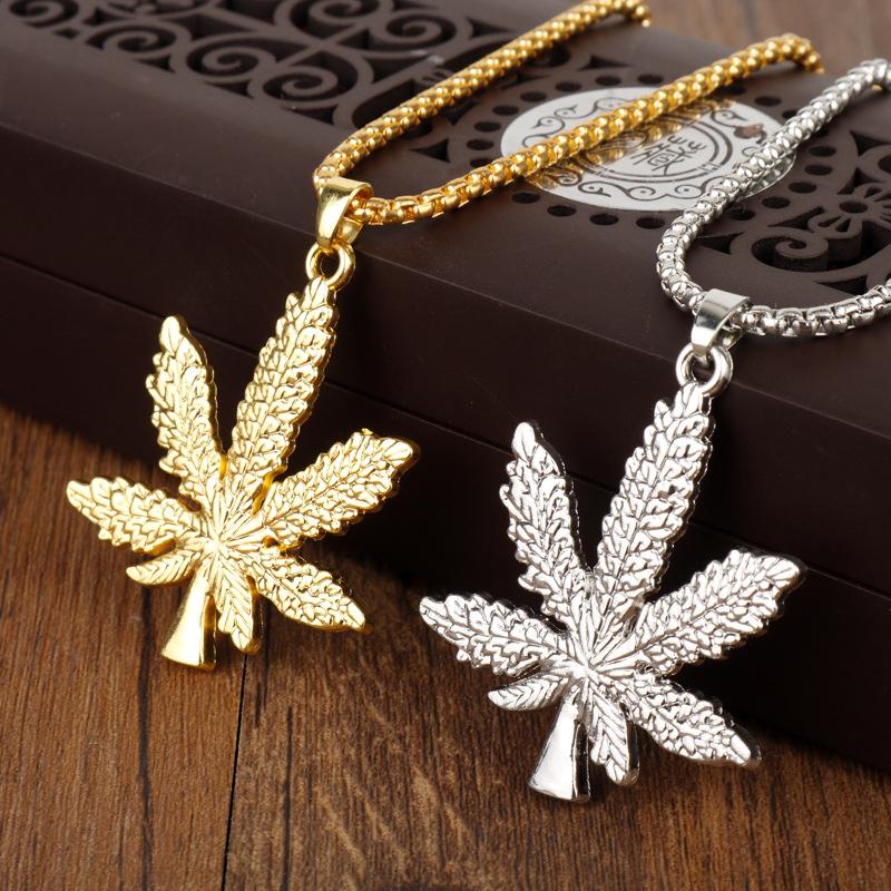 Stylish European And American Hip Hop Necklace With Alloy Maple Leaf Pendant For Men