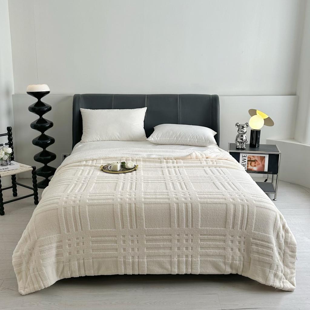 Nine-Grid Double-Layer Blanket Thickened Same Color Lamb Wool Skin-Friendly Comfortable Multi-Functional Leisure Nap Blanket