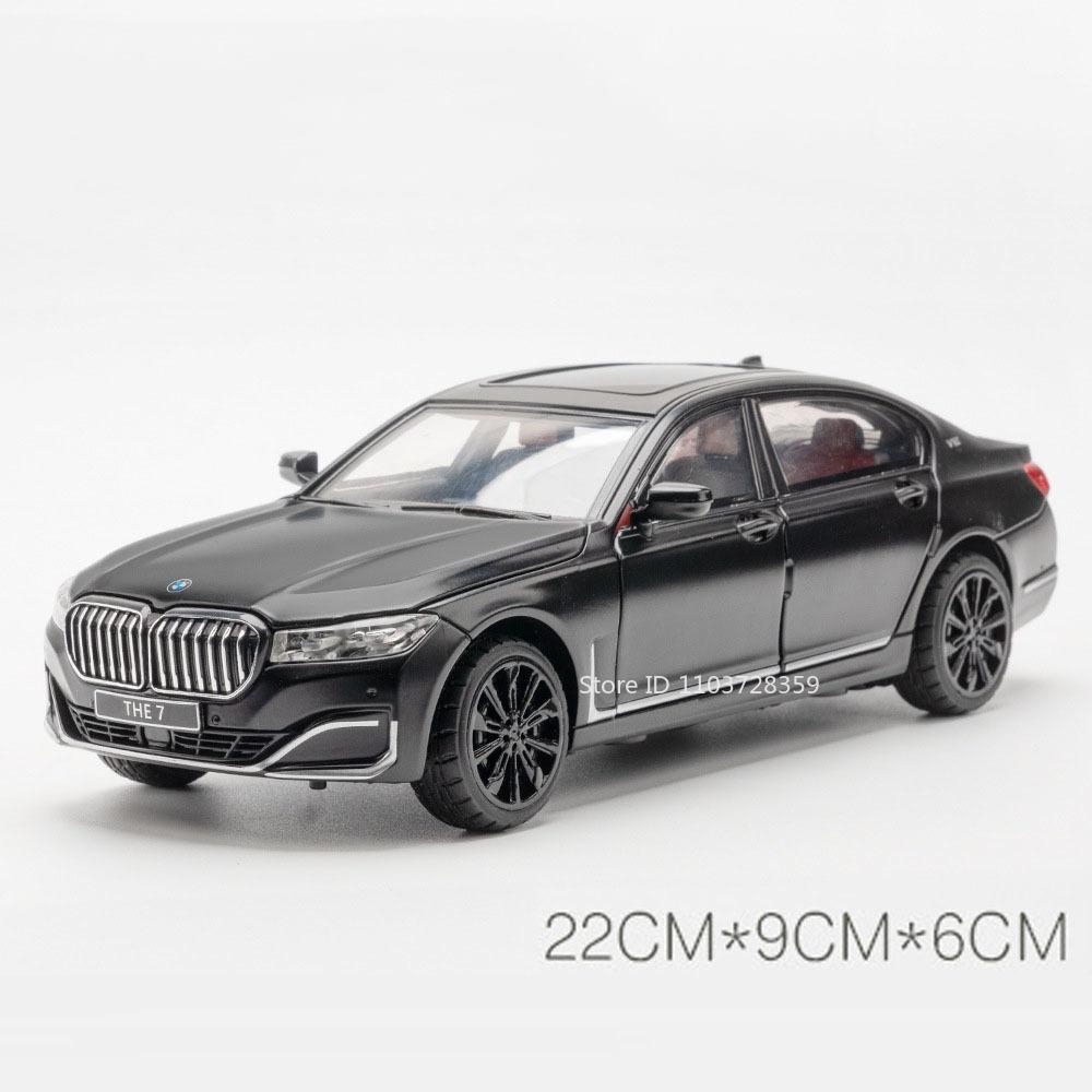 1:24 760LI M3 Toy Car Models Alloy Diecast Miniature Vehicles Sound Light Doors Opened Pull Back Shock Absorption for Kids Gifts