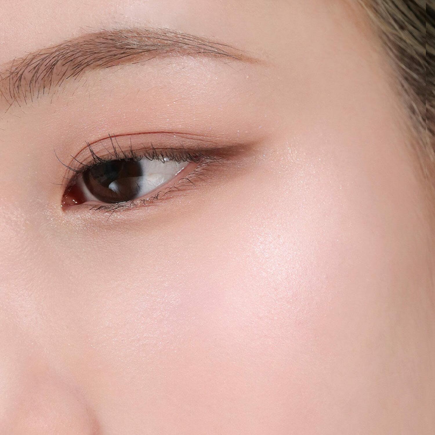 

[НОВИНКА Цвета] WAKEMAKE Mix, набор из двух кистей для хайлайтера для объема и размытия Ice Pink