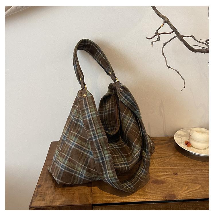 Woolen Plaid Bag Women's Large-capacity New Autumn and Winter Versatile Shoulder Messenger Bag Casual