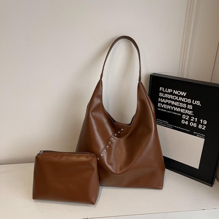 Women's Large Capacity Retro Frosted Shoulder Bag, 2023 Autumn/Winter Collection – Versatile Mother-Child Bucket Style