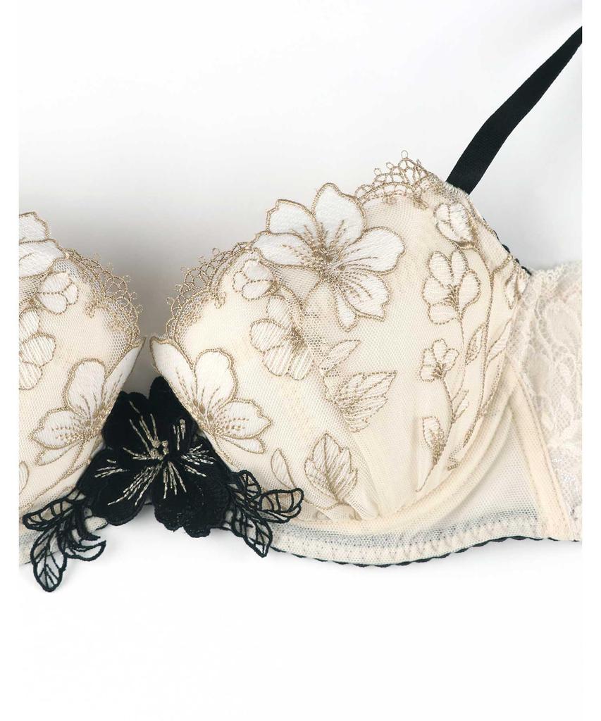 Bra Keeps Breasts High Side Keeps Sides and Back Fits Up To G Large Size Day Bra BYJ396 IV F70 [Amphi] Full, Design, Neat, Cup, [Hold Bra] Women's