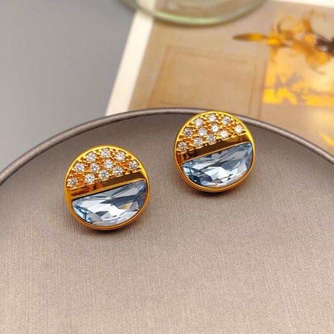 Qingdao Iridescent Geometric Wave Resin Stud Earrings: High-End Retro Fashion for Women