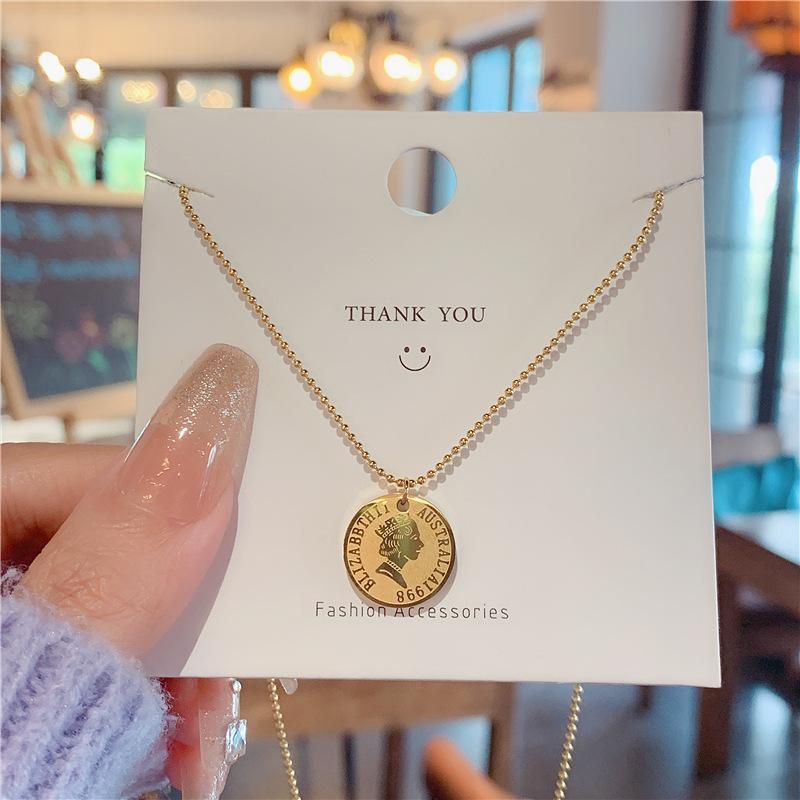 

Niche French avatar pendant female, baroque titanium steel non-fading necklace personalized collarbone chain