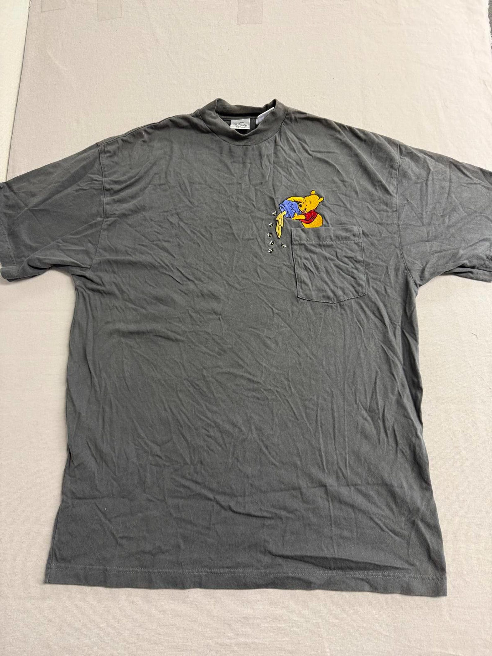 Winnie the Pooh Hunny T shirt - Disney Store Pocket Tee XL M
