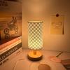 Nordische Massivholzbasis USB-Lampe Schlafzimmer Nachttisch Arbeitszimmer Wohnen Bett LED Dreifarbig Warm Augenschutz Nachtlicht