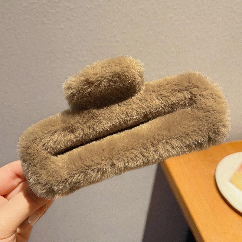 Large Plush Hair Clip: Autumn/Winter Volumizing Shark Clip for Women