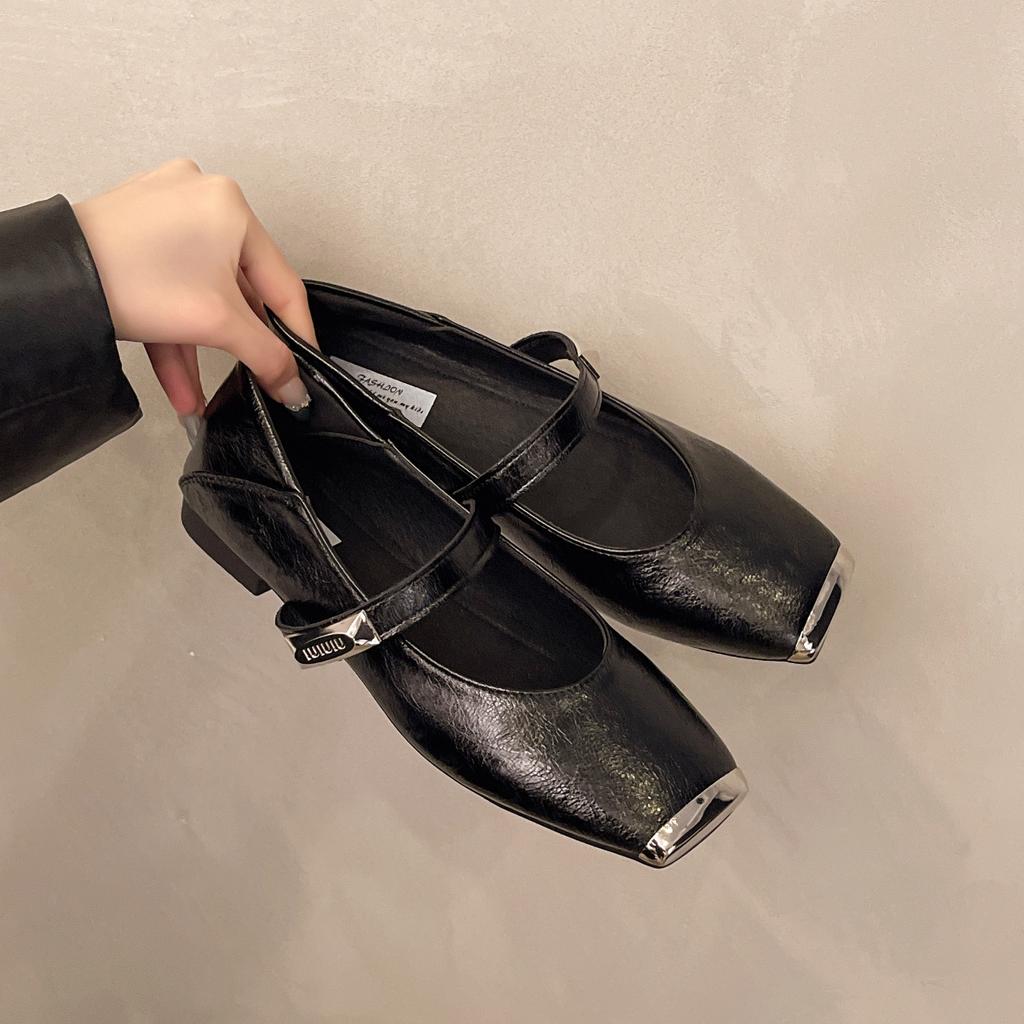 2025 Herbst neue koreanische Version von Mary Jane Schuhen mit quadratischer Metallspitze Damen vielseitige flache Absätze flache Schuhe Abendschuhe