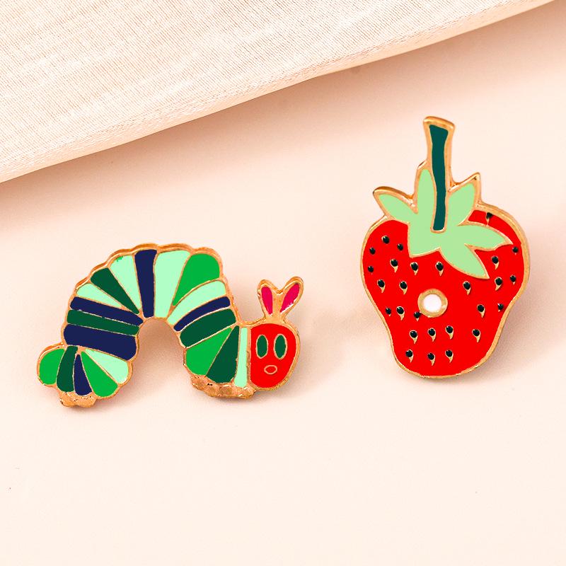 Funny Vegetable Worm Strawberry Drip Oil Brooch – Cartoon Fashion Metal Badge