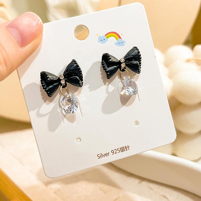 Cute Bear Earrings, Asymmetrical Cartoon Stud Earrings, Beautiful Girl Love Fun Earrings