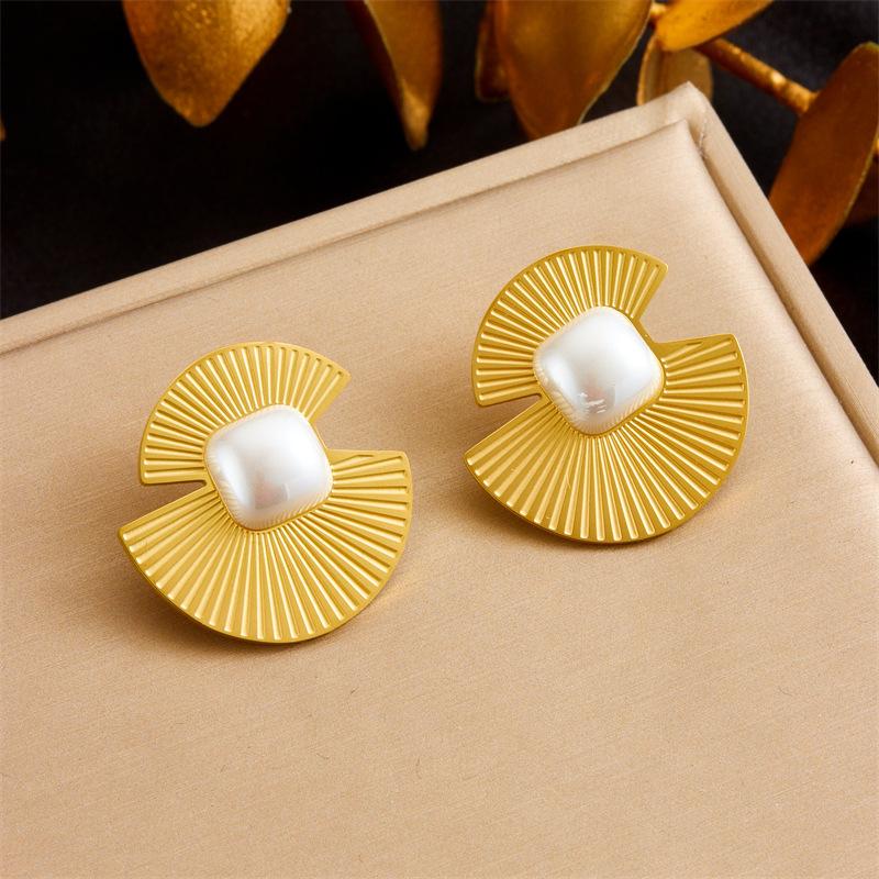 Gold Tone Sunburst Fan Shaped Stud Earrings with Square Pearl