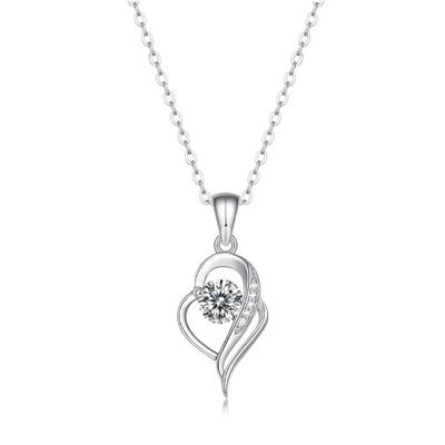 Elegant Heart Pendant Necklace With Moissanites Stone Adjustable Clavicle Chain For Daily Wear Or Special Occasions