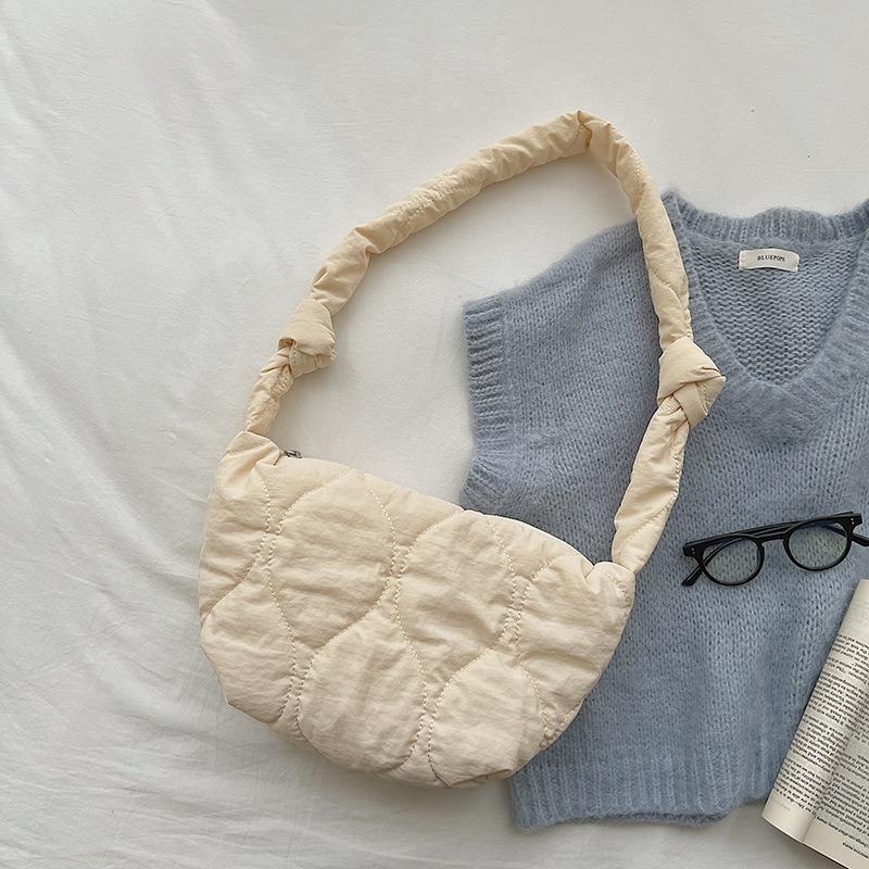 

Nylon dumpling bag large capacity casual niche design cloud bag women embroidery knotted cotton padded messenger bag women білий