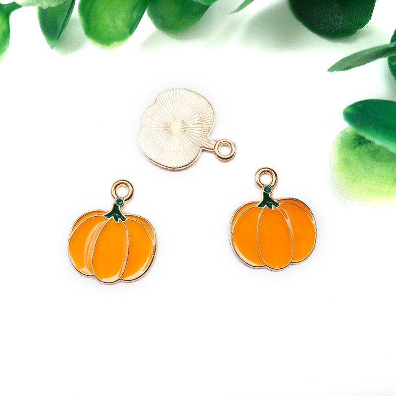 

Thanksgiving Maple Leaf Small Pendants: Creative DIY Jewelry Accessories for Bracelet and Necklace Making