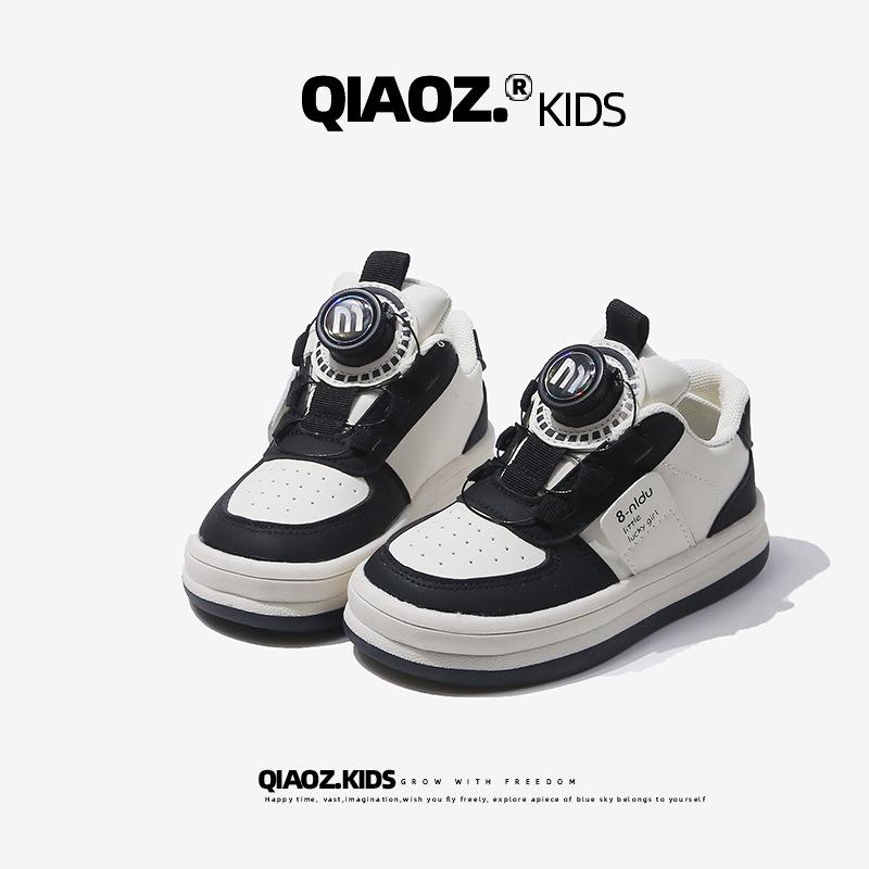 

Girls board shoes 2025 spring and autumn new leather surface waterproof children s sports board shoes girls soft sole rotating button shoes 30 чёрный