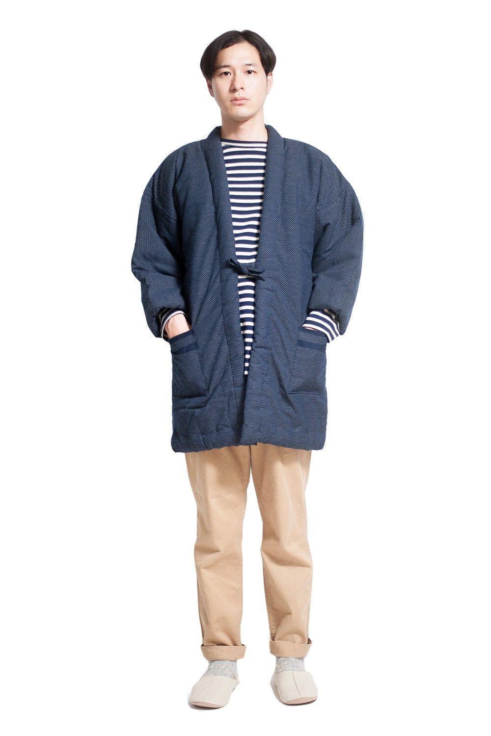 

Тайутаф Хантэн Сделано в Японии с тканью Цумуги и подкладкой Большой размер Горизонтальный Касури Темно-синий и Мужской Тканый Куруме (Хатен) - - (Большой,