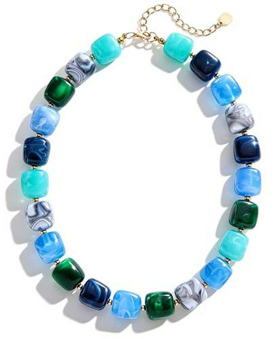 Bright Bohemian Beach Choker: Jelly-Colored Acrylic Resin Necklace for Women