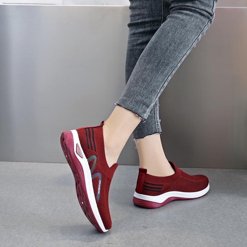 New Fly-woven One-pedal Socks Mouth Casual Women's Shoes Massage Bottom Breathable Mother Shoes Walking Sports Shoes