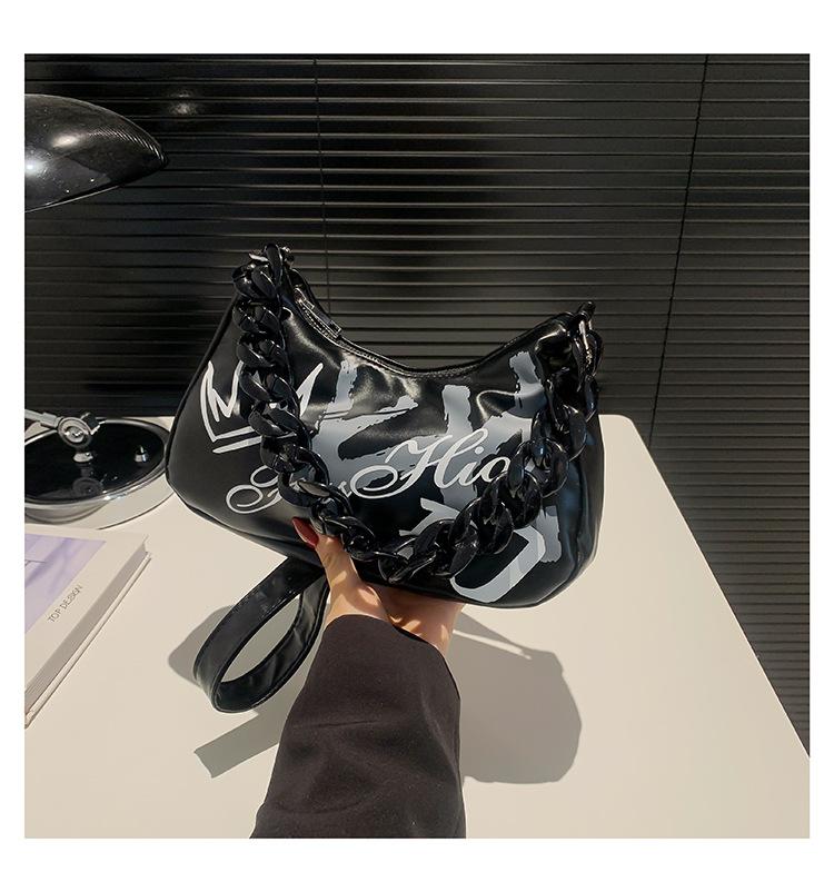 

Internet celebrity popular bag women s bag 2024 new trend Korean version white ins Hong Kong style underarm bag shoulder oblique span bag чорний