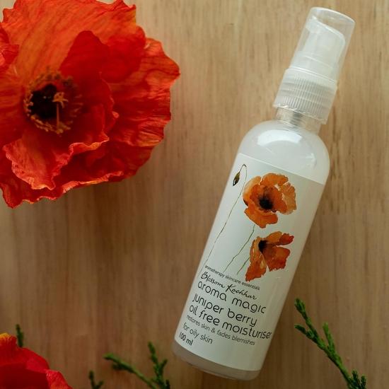 Aroma Magic Juniper Berry Oil Free Moisturiser SPF 15 | Brightens, Fades Blemishes & Heals Acne| Cucumber Extracts, Patchouli - 100ml