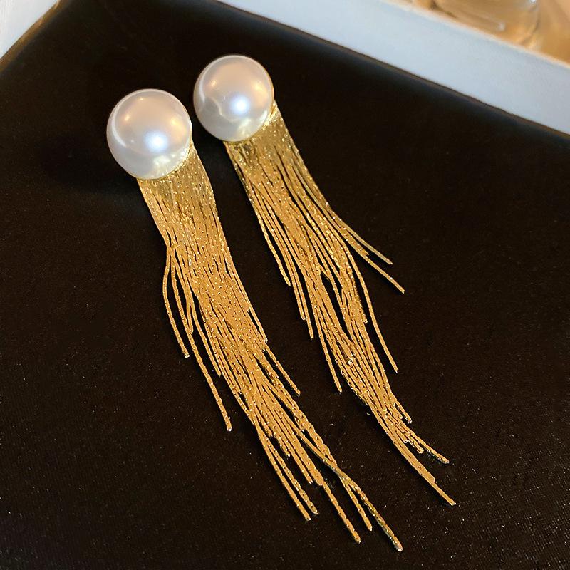 European and American Personalized Metal Fringed Earrings Niche Simple Long Stud Earrings High-end Light Luxury Earrings Women